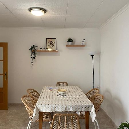 Cozy Apartment In Centre Of Alicante Near Plaza De Toros Luaran gambar