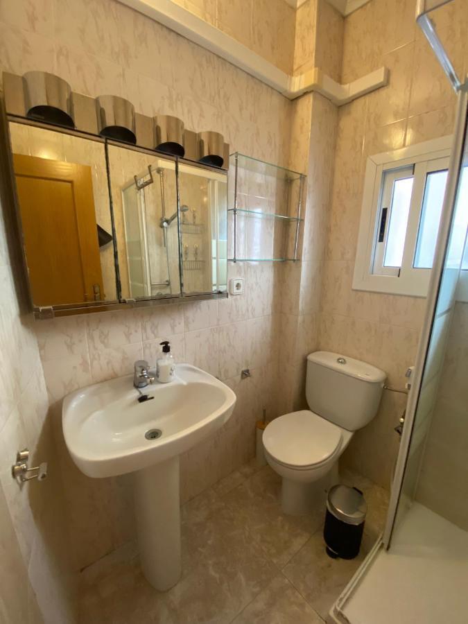 Cozy Apartment In Centre Of Alicante Near Plaza De Toros Luaran gambar