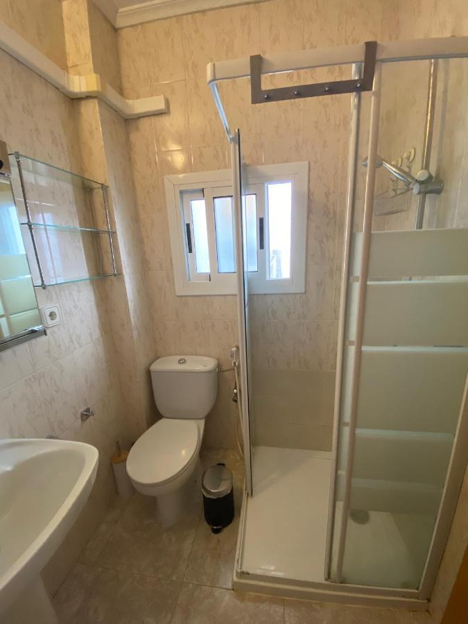 Cozy Apartment In Centre Of Alicante Near Plaza De Toros Luaran gambar